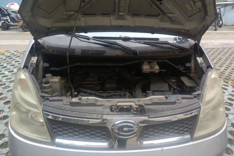 Used GAC Gonow Starry 2014 1.5L Luxury Model Engine Bay