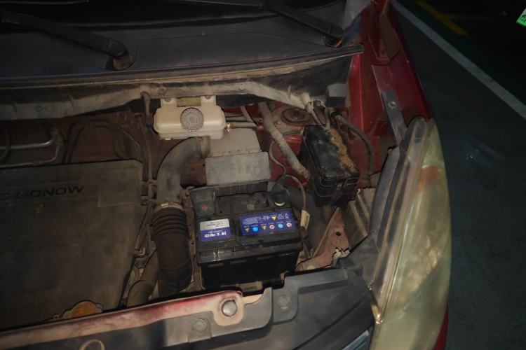 Used GAC Gonow Starry 2015 1.5L Elite Model Engine Bay Left
