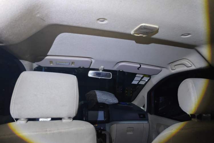 Used GAC Gonow Starry 2015 1.5L Elite Model Headliner