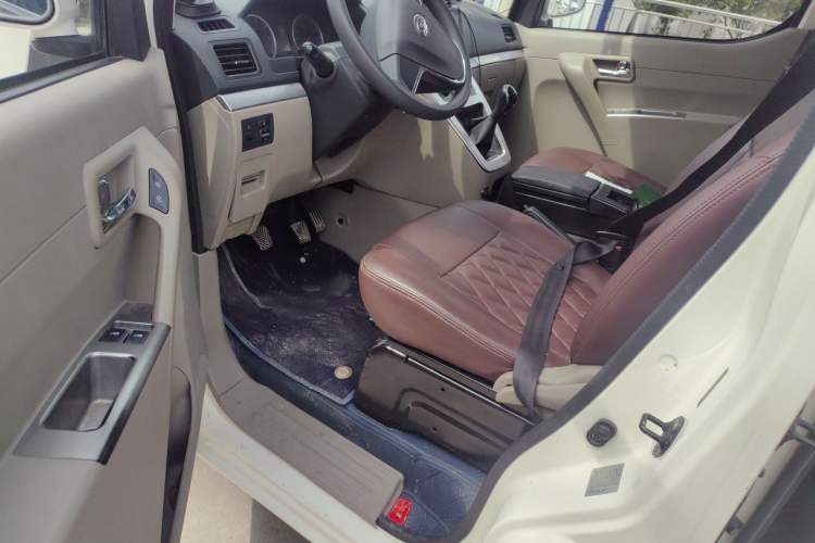Used GAC Gonow Starry 2015 1.5L Elite Model Driver Seat