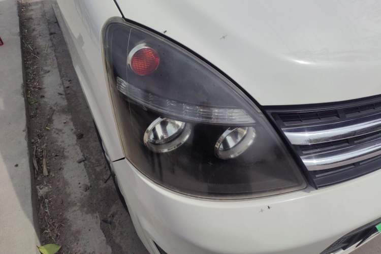 Used GAC Gonow Starry 2015 1.5L Elite Model Right Front Headlight