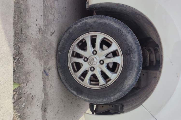 Used GAC Gonow Starry 2015 1.5L Elite Model Right Front Wheel Hub