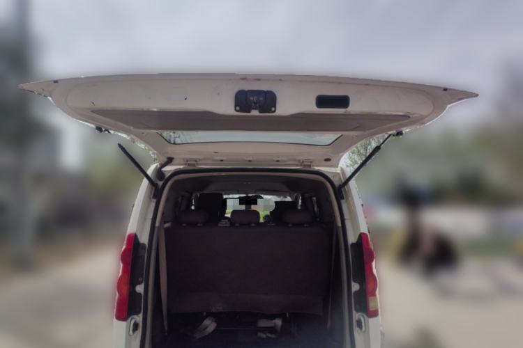 Used GAC Gonow Starry 2015 1.5L Elite Model Trunk