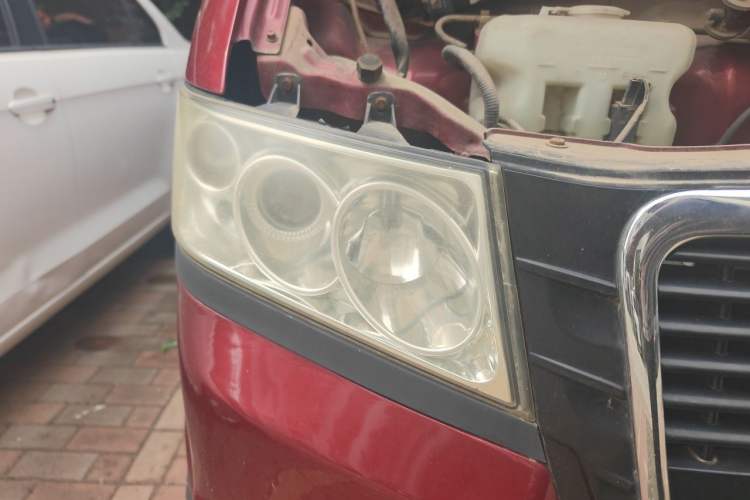 Used GAC Gonow Xingwang 2010 1.0L Base Version (Air Conditioning) Right Front Headlight