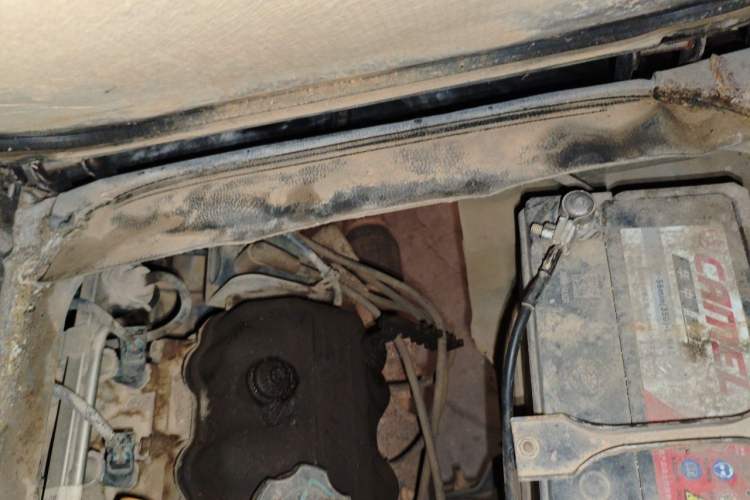 Used GAC Gonow Xingwang 2012 1.0L Value Edition Engine Bay Left