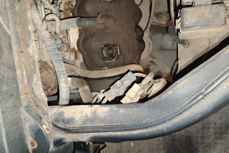 Used GAC Gonow Xingwang 2012 1.0L Value Edition Engine Bay Right