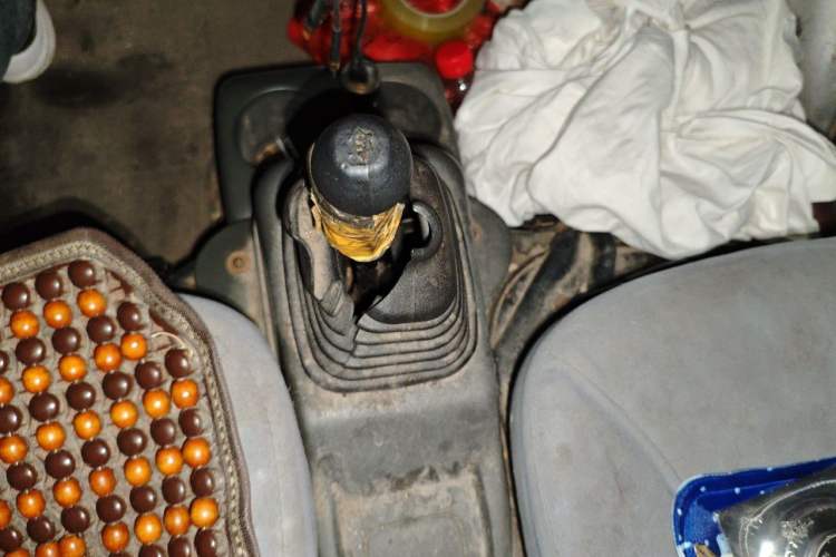 Used GAC Gonow Xingwang 2012 1.0L Value Edition Gear Lever