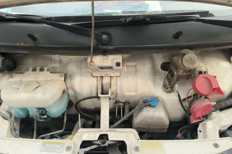 Used GAC Gonow Xingwang 2012 1.0L Luxury Model Engine Bay