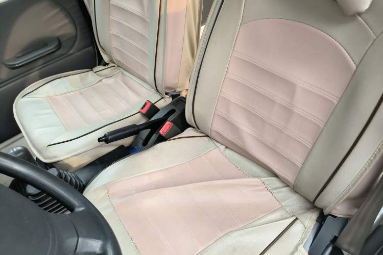 Used GAC Gonow Xingwang 2012 1.0L Luxury Model Left Front Seat