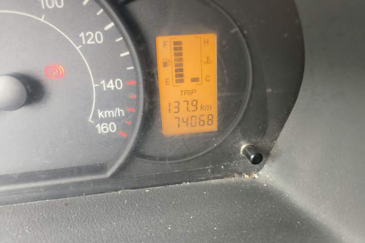 Used GAC Gonow Xingwang 2012 1.0L Luxury Model Odometer Close Up