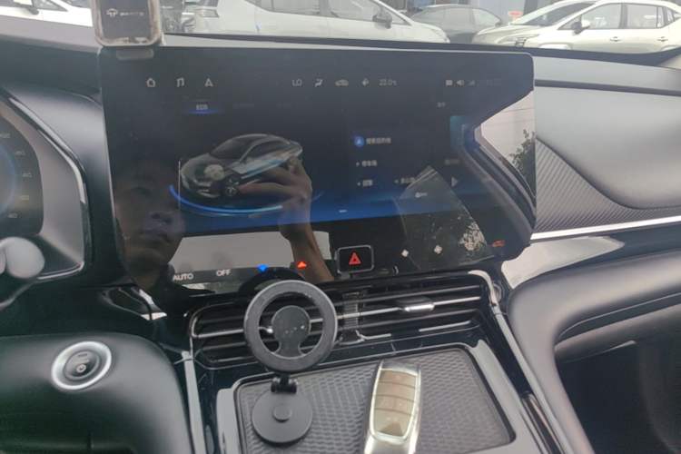 Used GAC Group EA6 2021 Luxury Edition Audio And AC Panel