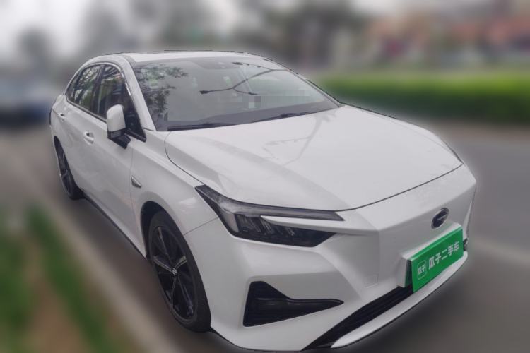 Used GAC Group EA6 2021 Deluxe Edition Front Right 45 Deg