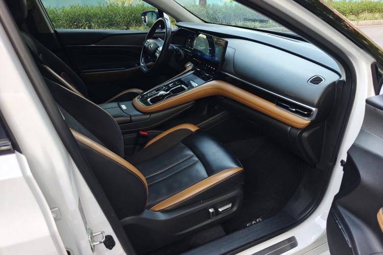 Used GAC Group EA6 2021 Deluxe Edition Interior 4