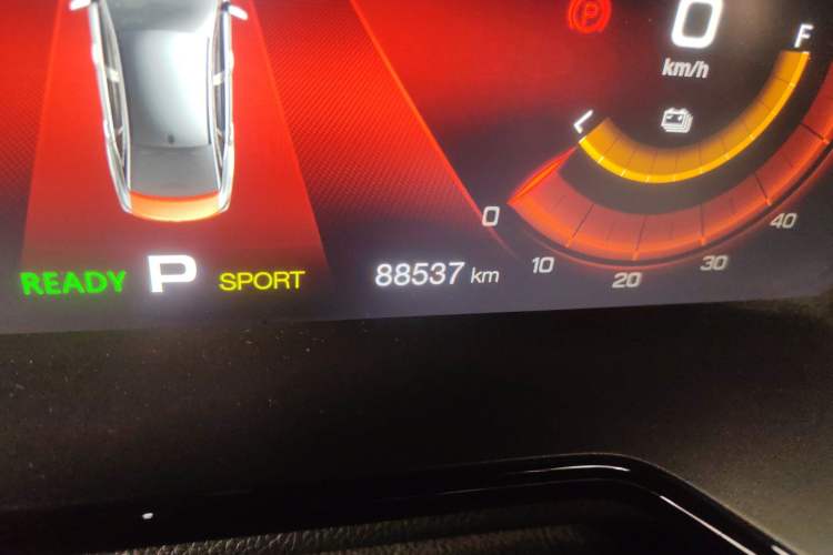Used GAC Group EA6 2021 Deluxe Edition Odometer Close Up