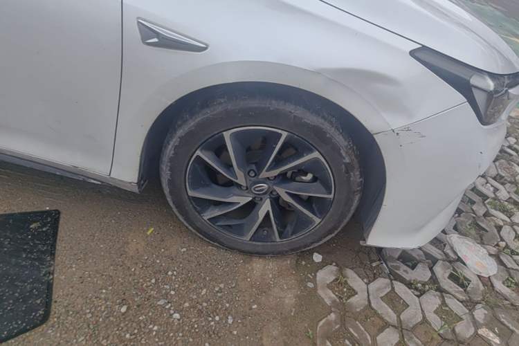 Used GAC Group EA6 2021 Luxury Edition Right Front Wheel Hub