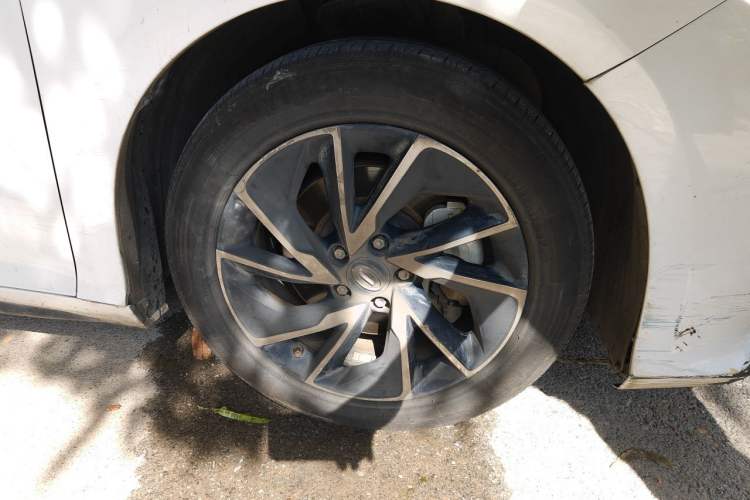 Used GAC Group EA6 2021 Luxury Edition Right Front Wheel Hub