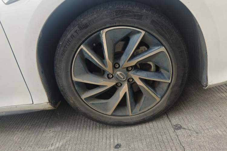 Used GAC Group EA6 2021 Luxury Edition Right Front Wheel Hub