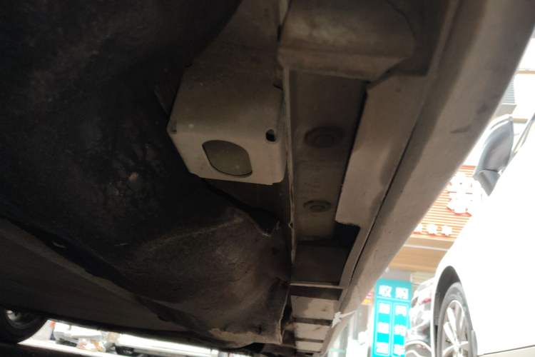 Used GAC Group EA6 2021 Luxury Edition Right Side Sill