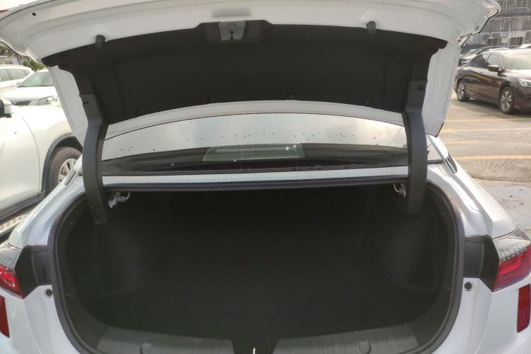 Used GAC Group EA6 2021 Luxury Edition Trunk