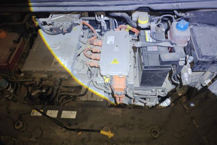 Used GAC Group Toyota iA5 2019 Luxury Edition Engine Bay Left