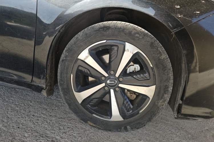 Used GAC Group Toyota iA5 2019 Luxury Edition Right Front Wheel Hub