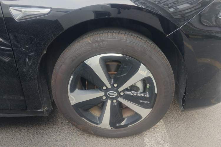 Used GAC Group Toyota iA5 2019 Luxury Edition Right Front Wheel Hub