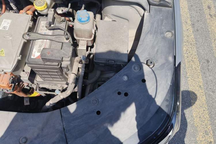 Used GAC Group Toyota iA5 2019 Luxury Edition Engine Bay Left