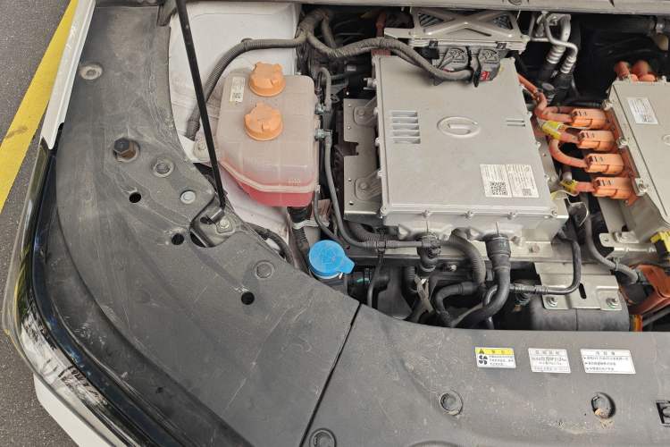 Used GAC Group Toyota iA5 2019 Luxury Edition Engine Bay Right
