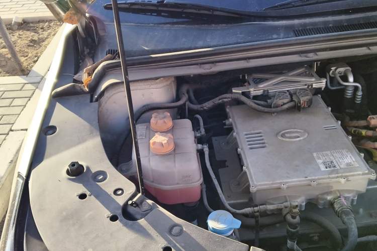 Used GAC Group Toyota iA5 2019 Luxury Edition Engine Bay Right