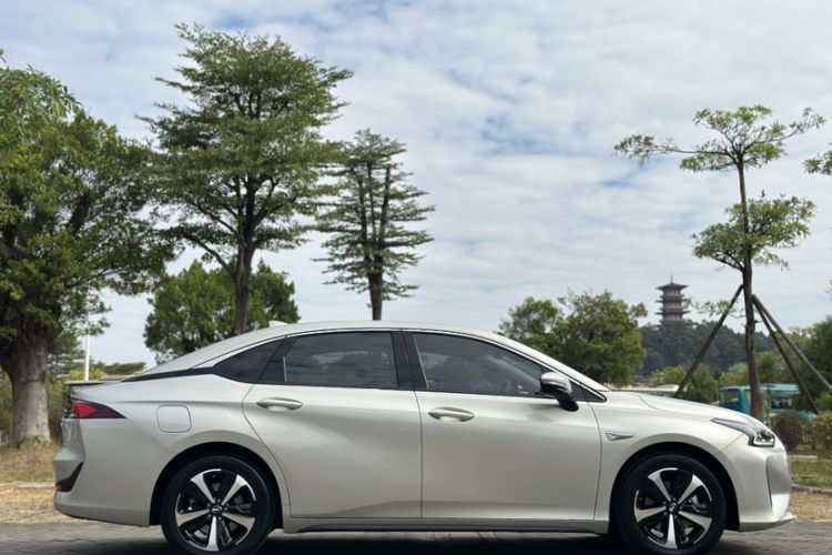 Used GAC Group Toyota iA5 2019 Luxury Edition Exterior 8