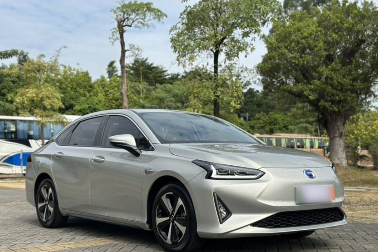 Used GAC Group Toyota iA5 2019 Luxury Edition Exterior 9
