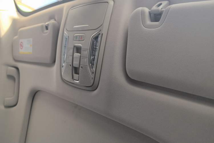 Used GAC Group Toyota iA5 2019 Luxury Edition Headliner