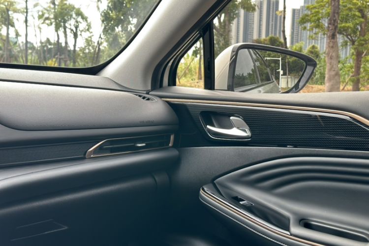 Used GAC Group Toyota iA5 2019 Luxury Edition Interior 11