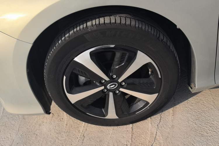 Used GAC Group Toyota iA5 2019 Luxury Edition Left Front Wheel Hub
