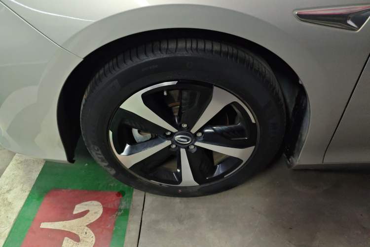 Used GAC Group Toyota iA5 2019 Luxury Edition Left Front Wheel Hub