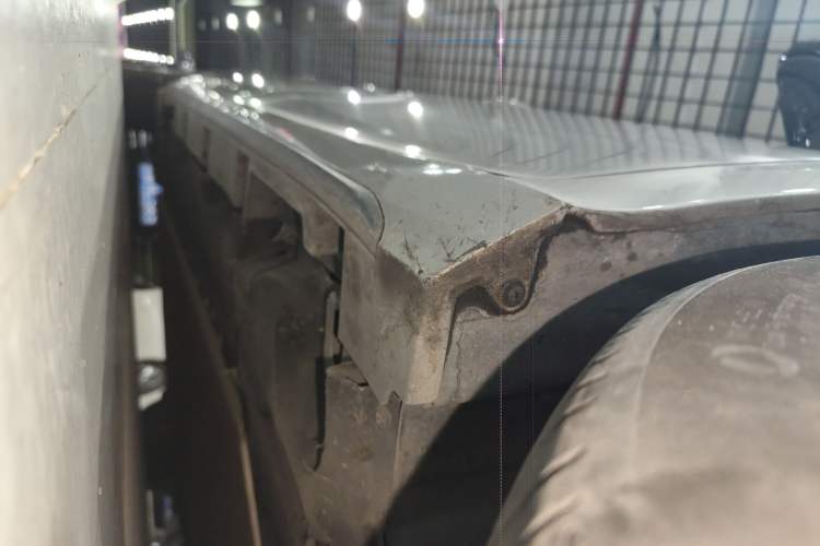 Used GAC Group Toyota iA5 2019 Luxury Edition Right Side Sill