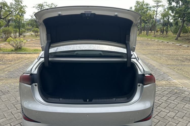 Used GAC Group Toyota iA5 2019 Luxury Edition Trunk