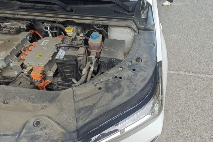 Used GAC Group Toyota iA5 2019 Luxury Edition Engine Bay Left