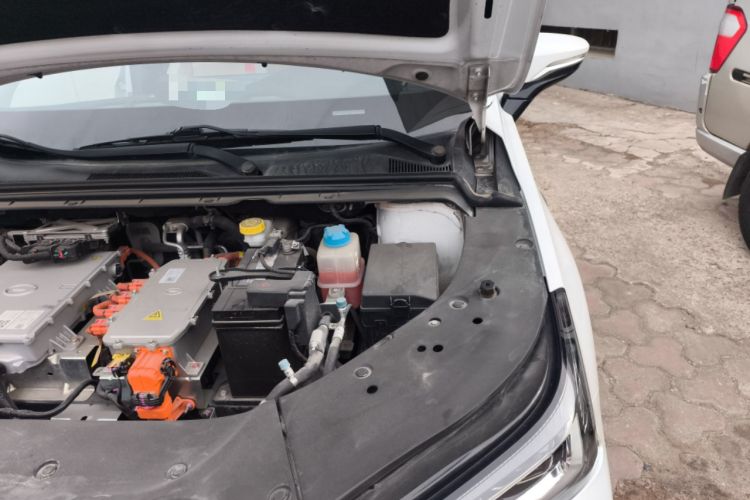 Used GAC Group Toyota iA5 2019 Luxury Edition Engine Bay Left