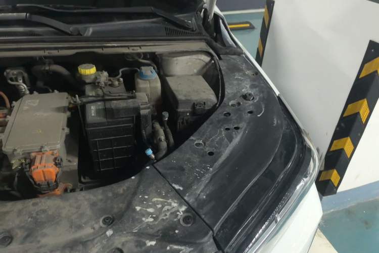 Used GAC Group Toyota iA5 2019 Luxury Edition Engine Bay Left