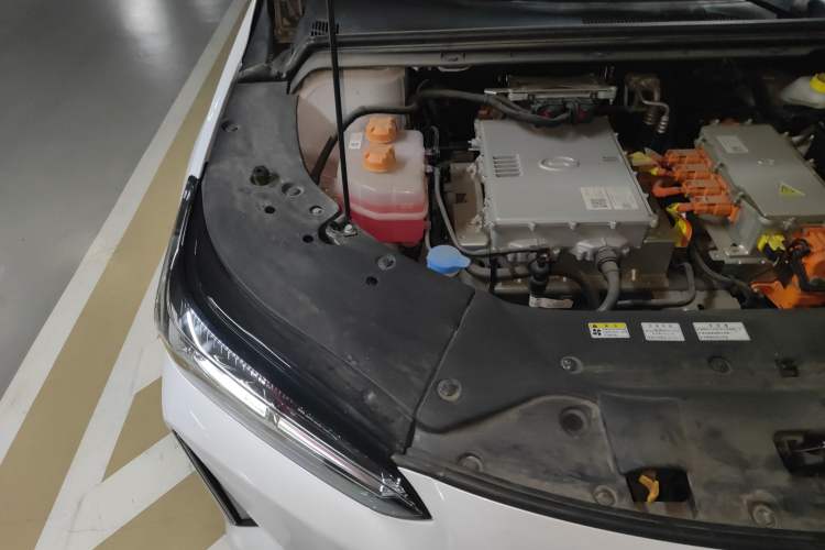 Used GAC Group Toyota iA5 2019 Luxury Edition Engine Bay Right