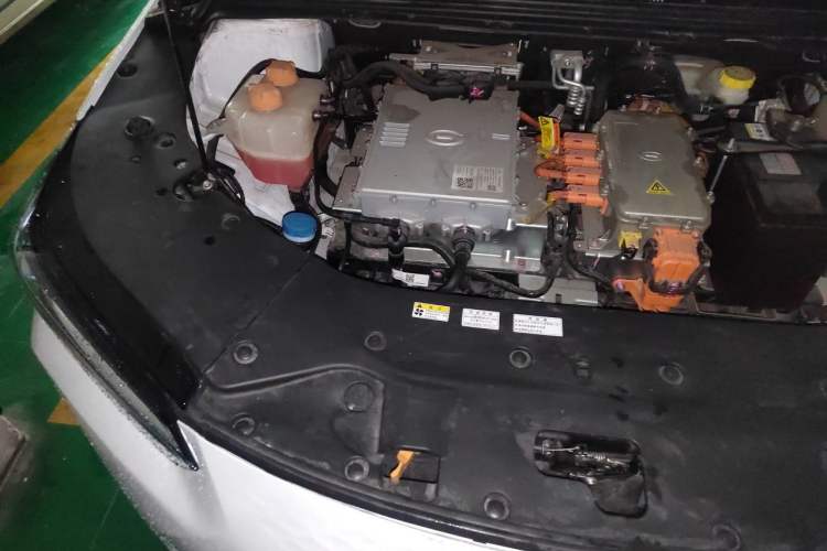 Used GAC Group Toyota iA5 2019 Luxury Edition Engine Bay Right