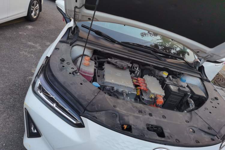 Used GAC Group Toyota iA5 2019 Luxury Edition Engine Bay Right
