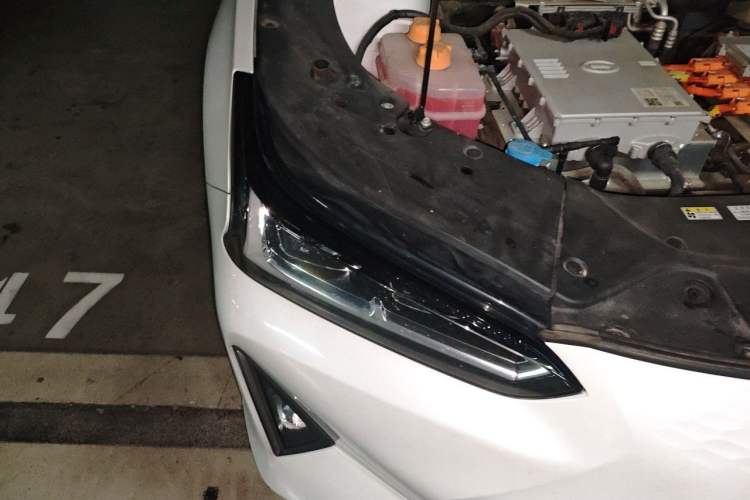 Used GAC Group Toyota iA5 2019 Luxury Edition Engine Bay Right