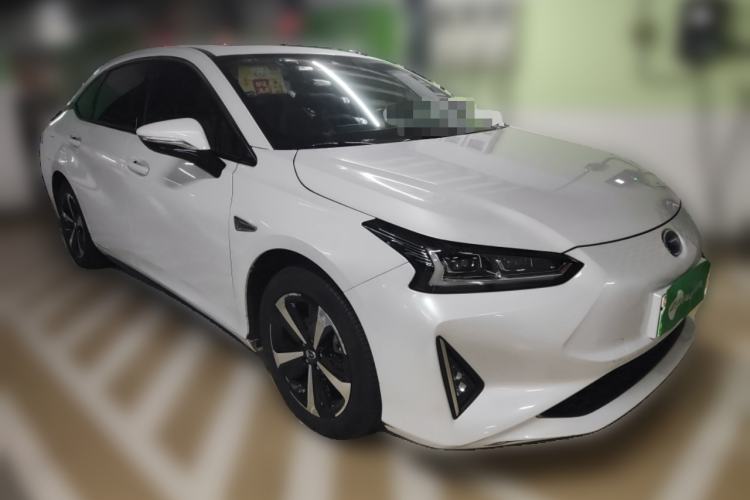Used GAC Group Toyota iA5 2019 Luxury Edition Front Right 45 Deg