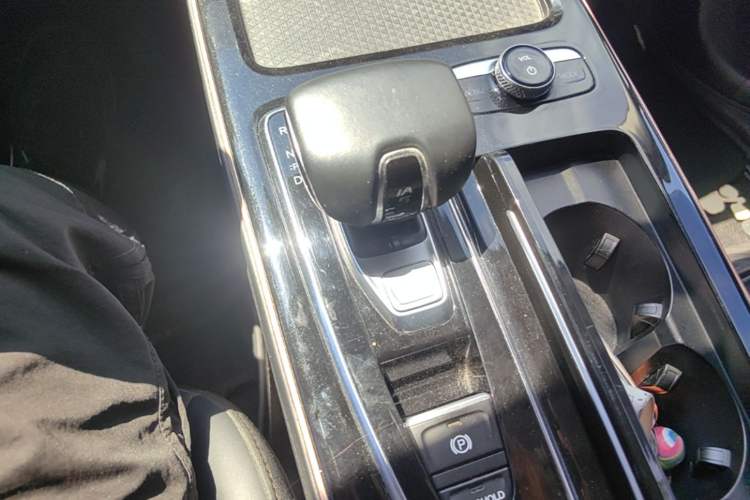 Used GAC Group Toyota iA5 2019 Luxury Edition Gear Lever