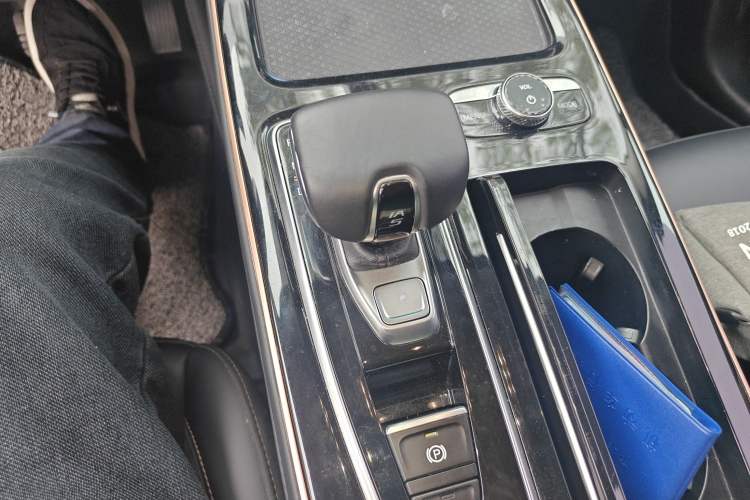 Used GAC Group Toyota iA5 2019 Luxury Edition Gear Lever