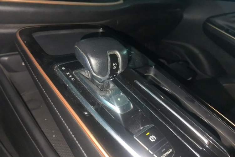 Used GAC Group Toyota iA5 2019 Luxury Edition Gear Lever