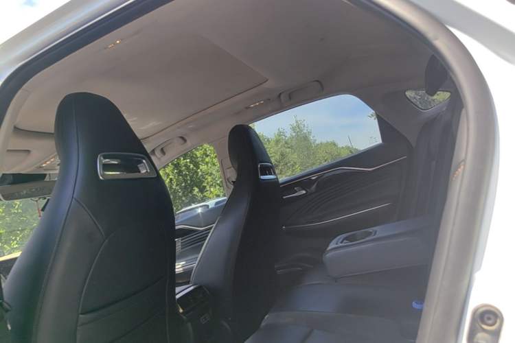 Used GAC Group Toyota iA5 2019 Luxury Edition Headliner