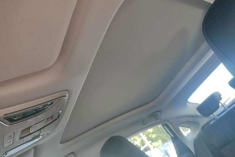 Used GAC Group Toyota iA5 2019 Luxury Edition Headliner